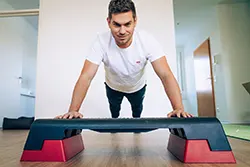 Christian Otto: Physiotherapeut, Manuelle Lymphdrainage, Osteopath in Ausbildung (Abschluss Sommer 2024)